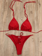 Sexy Bikini-Badeanzug mit einfarbigem Dreiecksmuster und Schlitz 