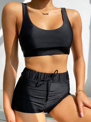 Schlichte ärmellose U-Ausschnitt-Bralette mit hoher Taille und Slip-Bikini-Bademode 