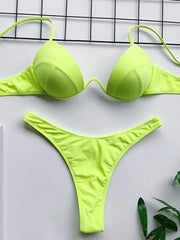 Einfarbiger Bikini-Badeanzug mit Bügel und geteiltem Schnitt 