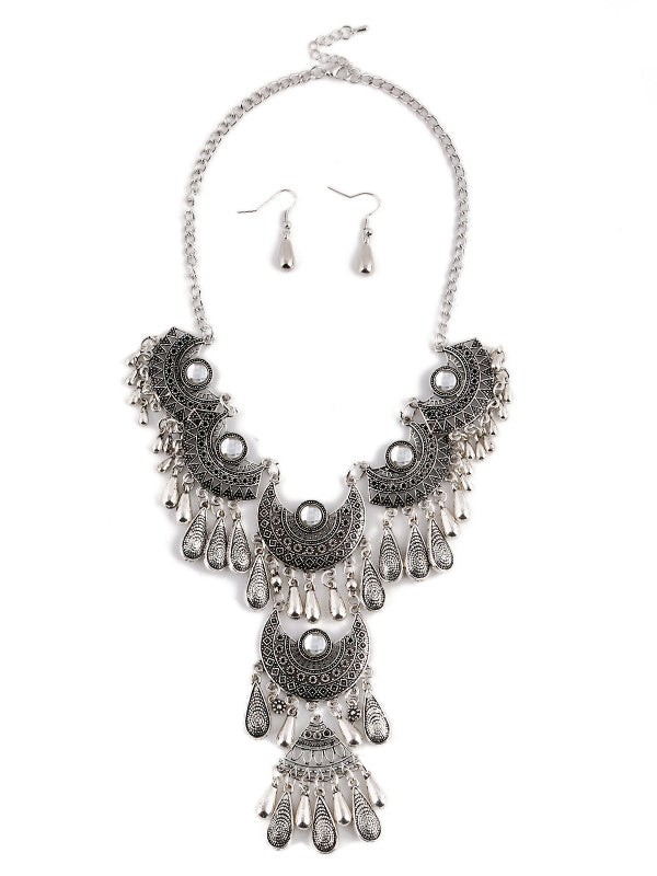 Retro Hollow Necklace Earrings Set