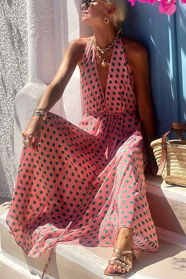 Vacay Mood Swing-Maxikleid mit Polka-Dots-Print hinten und Schnürung