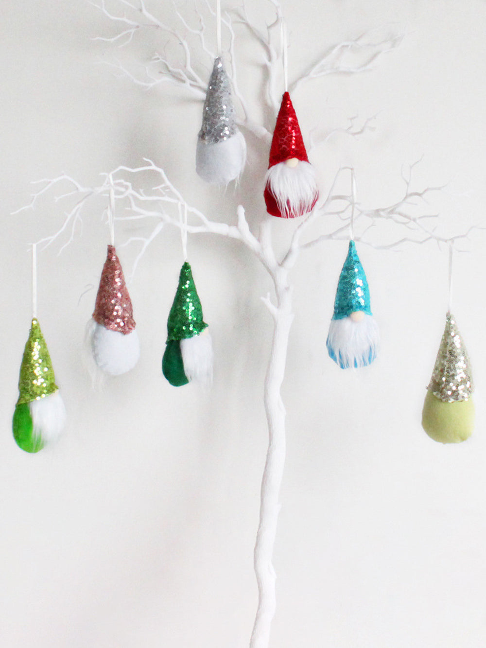 7-teiliges Weihnachtsbaum-Set mit glitzernden Gnomenpuppen ohne Gesicht