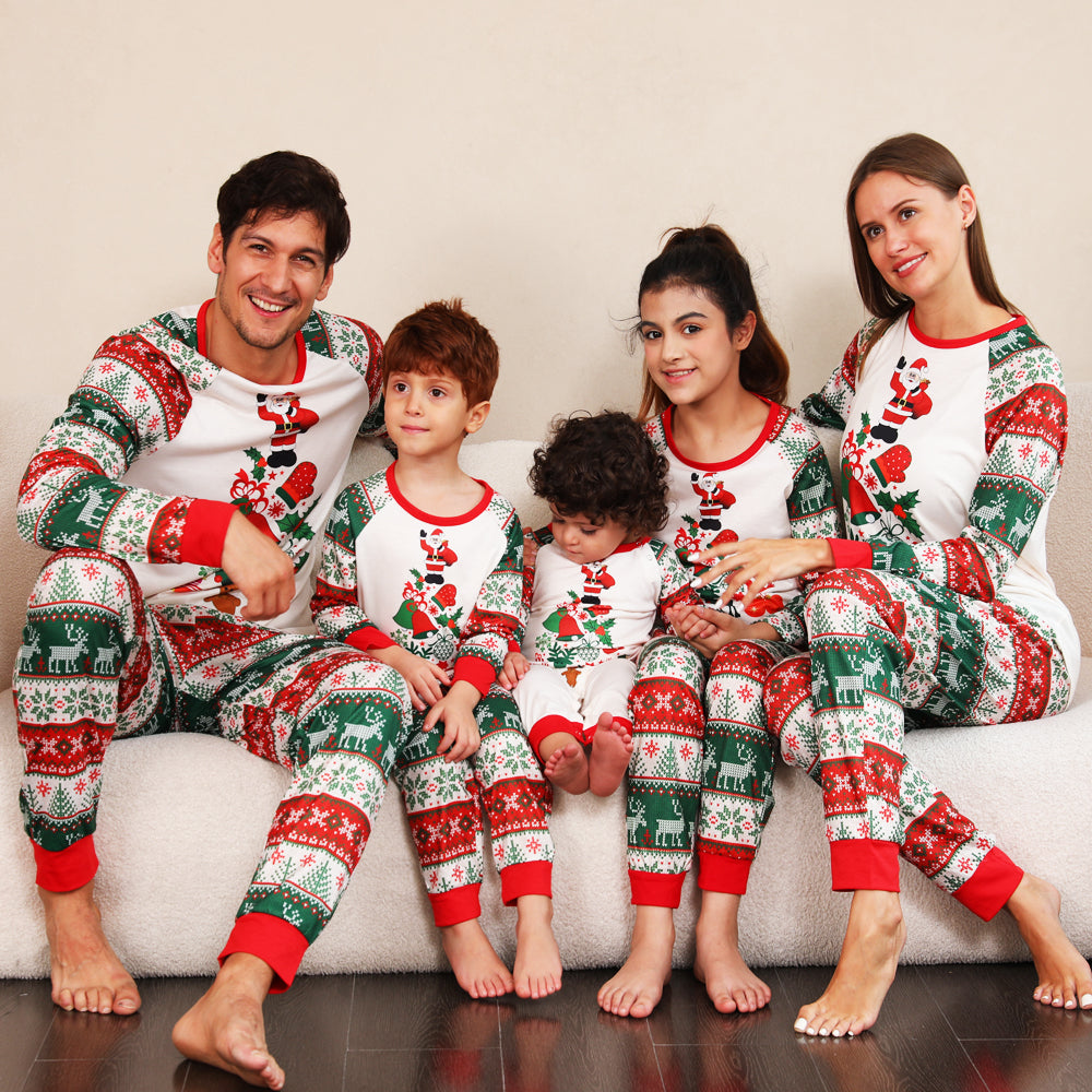 Weihnachtselemente Endlich passende Pyjama-Sets 