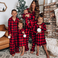 Weihnachts-Pyjama-Set für die Familie mit Stehkragen und Karomuster 