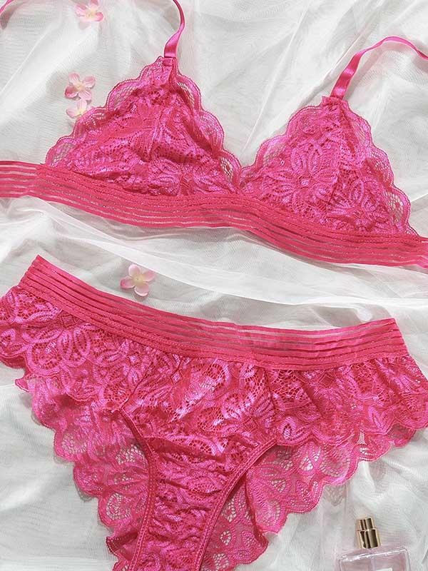 Dessous mit Blumenmuster und Dreiecken aus Spitze 