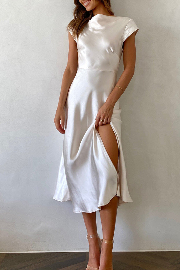 Ivana – Midi-Maxikleid aus Satin mit verdrehter Rückseite und Cut-Out