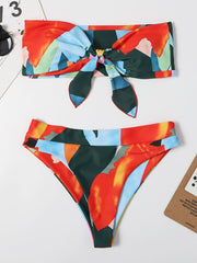 Bandeau-Bikini mit Blumenmuster und Knoten, mehr Bedeckung 