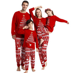 Passendes Familien-Pyjama-Set mit Weihnachtsbaum 