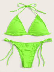 Bikini-Badeanzug mit einfarbigem Dreiecks-Bandage und Schlitz 