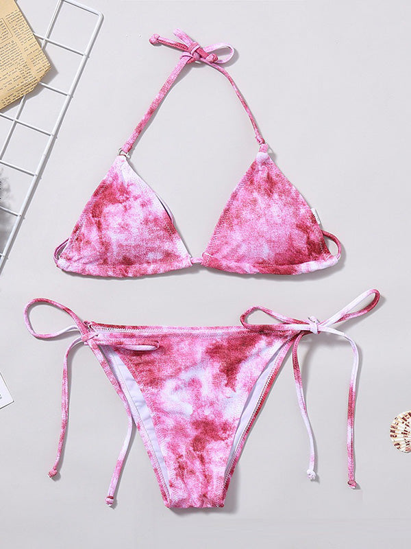 Sexy Bikini-Badeanzug mit Schlitz und Batikmuster 