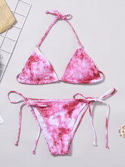 Sexy Bikini-Badeanzug mit Schlitz und Batikmuster 