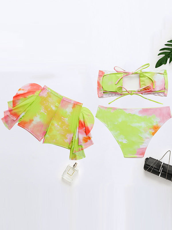 Dreiteiliges Set aus Bikini-Badeanzug mit Batikmuster, Rüschen und Bandeau-Schlitz + Überzügen 