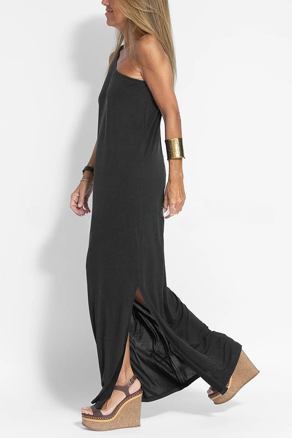 Makelloses und freies One-Shoulder-Maxikleid mit entspanntem Schlitz