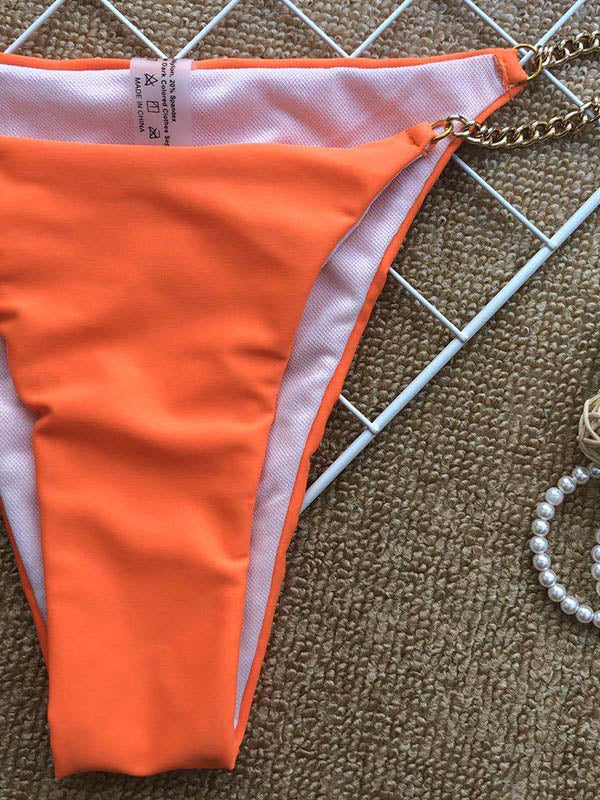 Brasilianischer Bikini mit Spaghetti-Ausschnitt, geteilten Gelenken und Dreiecken 