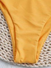 Rückenfreier Bikini-Badeanzug mit Sonnenblumen-Bandage und Schlitz 