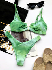 Sexy Bikini-Bademode mit Batikmuster und V-Ausschnitt 