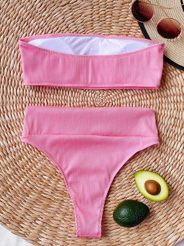 Einfarbig gestreifter Bandeau-Bikini-Badeanzug mit Schlitz 