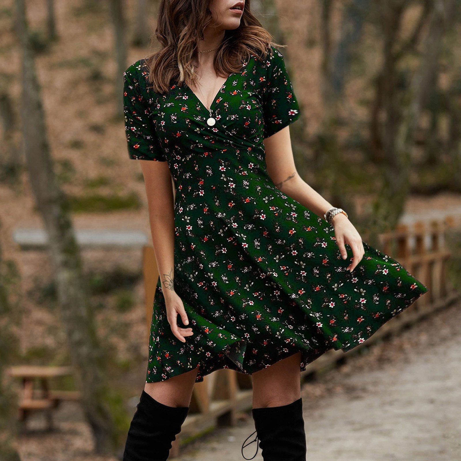 Elegant V-neck short-sleeved floral retro dress