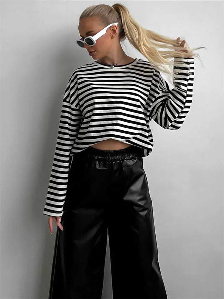 Tossy Striped Fashion Loose T-shirt Female Contrast High Street Black And White Patchwork Casual Crop top High Waist Women Tee