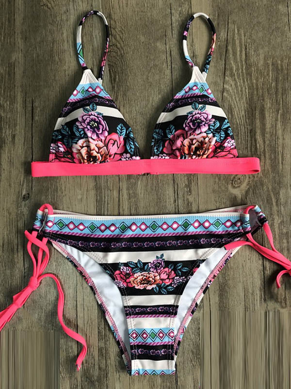 Bandage-Bikini-Badeanzug mit Blumenmuster und Dreiecken 