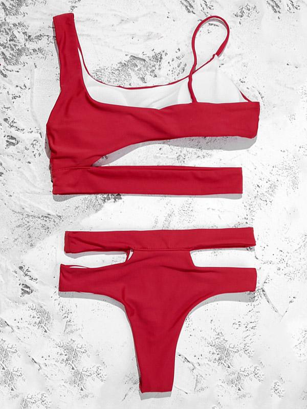 Einfarbiger, asymmetrischer Bikini-Badeanzug mit Schlitz 