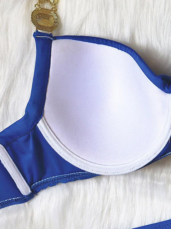 Wunderschöner verzierter Neckholder-Bikini-Badeanzug mit Schlitz 