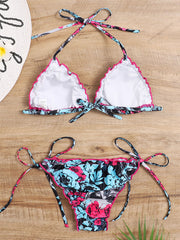 Rückenfreier Bikini mit Blumenmuster, Neckholder, Dreiecken und seitlicher Schnürung 