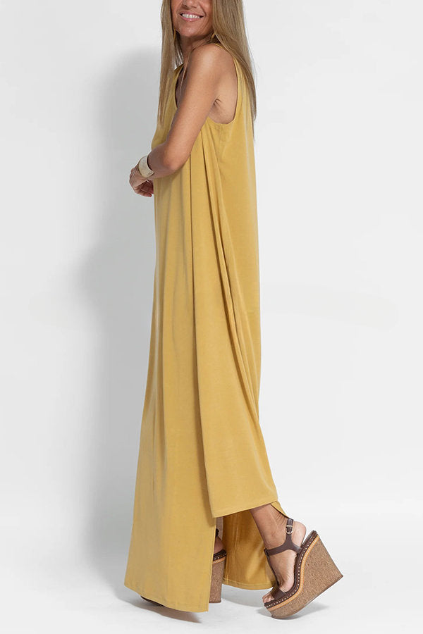 Makelloses und freies One-Shoulder-Maxikleid mit entspanntem Schlitz