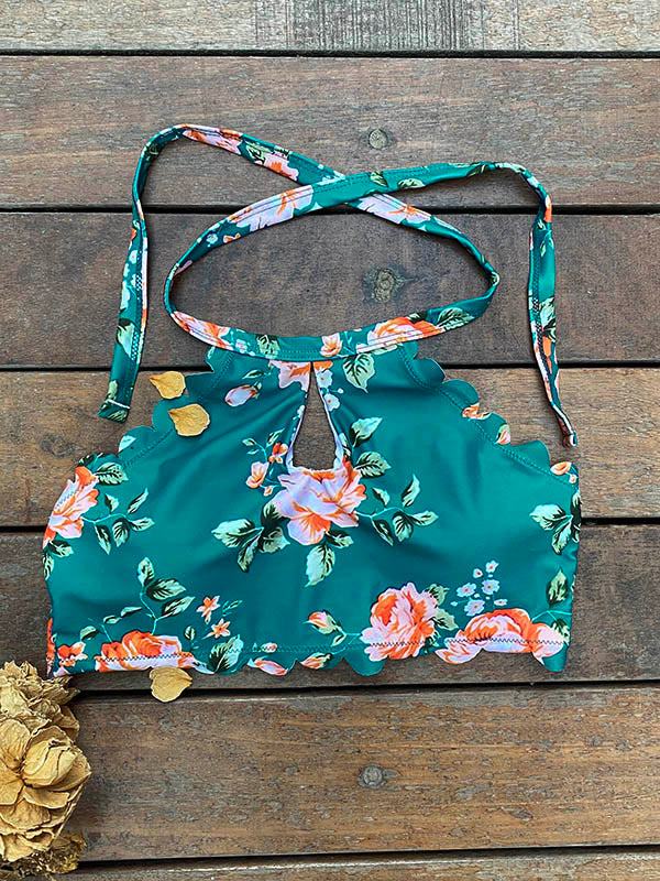 Neckholder-Bikini-Badeanzug mit Blumenmuster im Falbala-Stil 