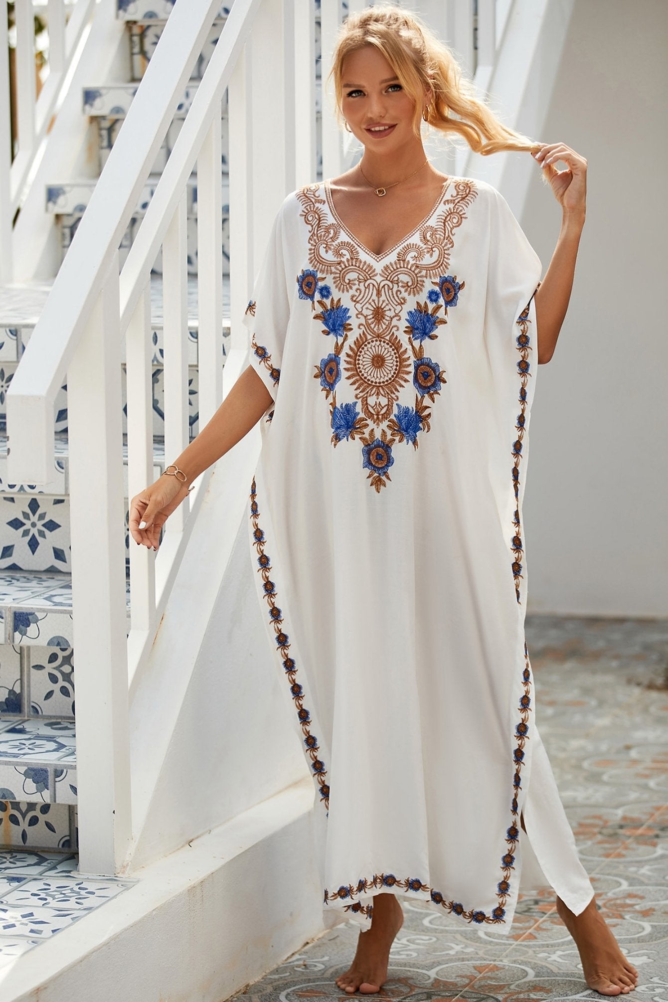 Maxi-Kaftan mit „Gene“-Stickerei 