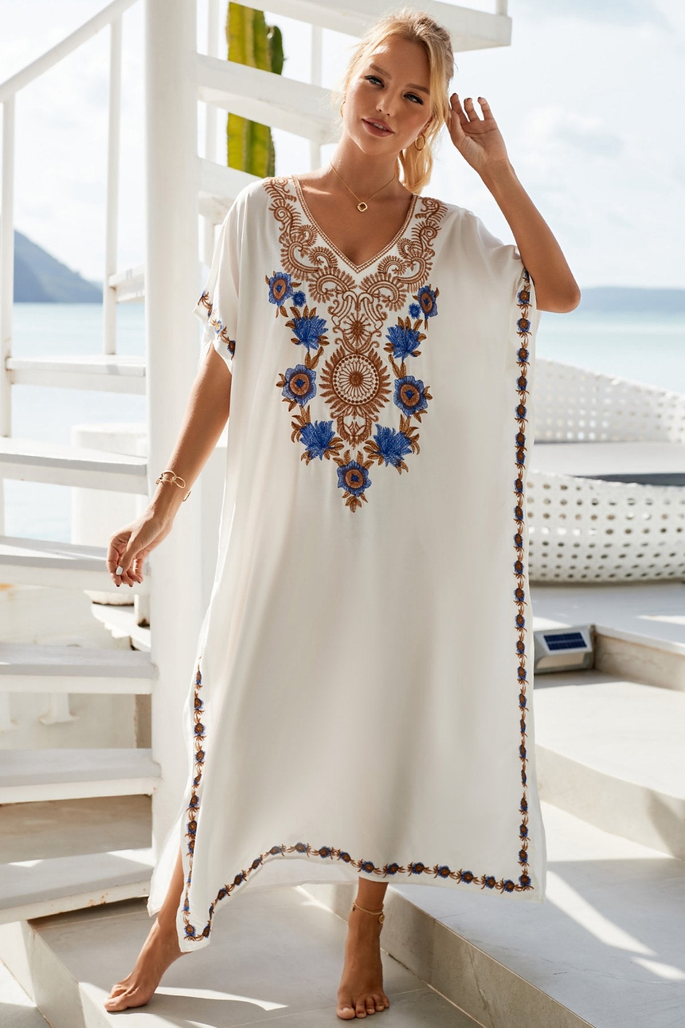 Maxi-Kaftan mit „Gene“-Stickerei 