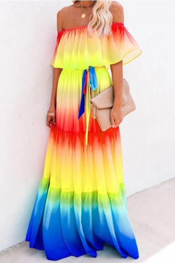 Elegantes schulterfreies Regenbogenkleid