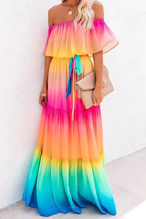 Elegantes schulterfreies Regenbogenkleid