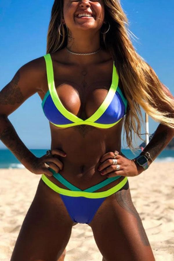 Bikini mit fluoreszierenden Farbblocknähten